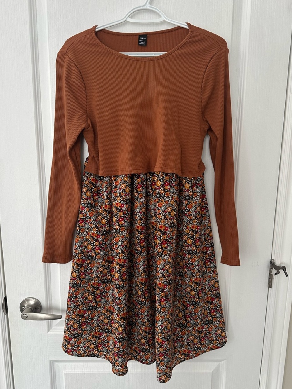 NWOT Rust Ditsy Floral Long Sleeve Ribbed Dress Nursing Breastfeeding Maternity